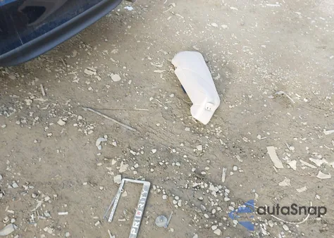 2020 Toyota Camry Le z USA, uszkodzony, nr VIN 4T1C11AK3LU980235